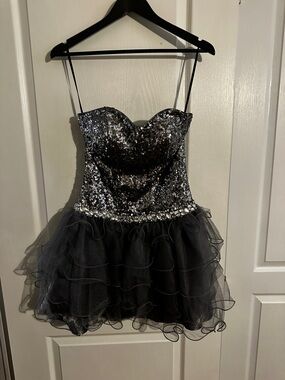 Silver/grey Strapless Sequin Party Dress with Ruffled Tulle Skirt